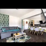 Maison Tout Confort Avec 2 Appartements Separes Ou Associes , Salle De Jeux Et Grande Terrasse Apartmán