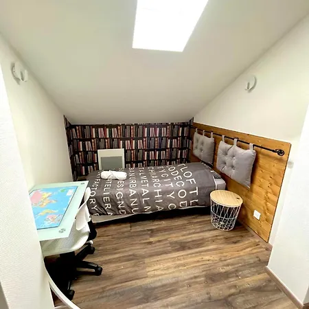 Maison Tout Confort Avec 2 Appartements Separes Ou Associes , Salle De Jeux Et Grande Terrasse Lucey