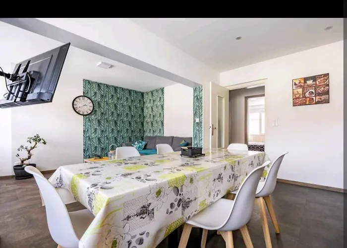 Maison Tout Confort Avec 2 Appartements Separes Ou Associes , Salle De Jeux Et Grande Terrasse *