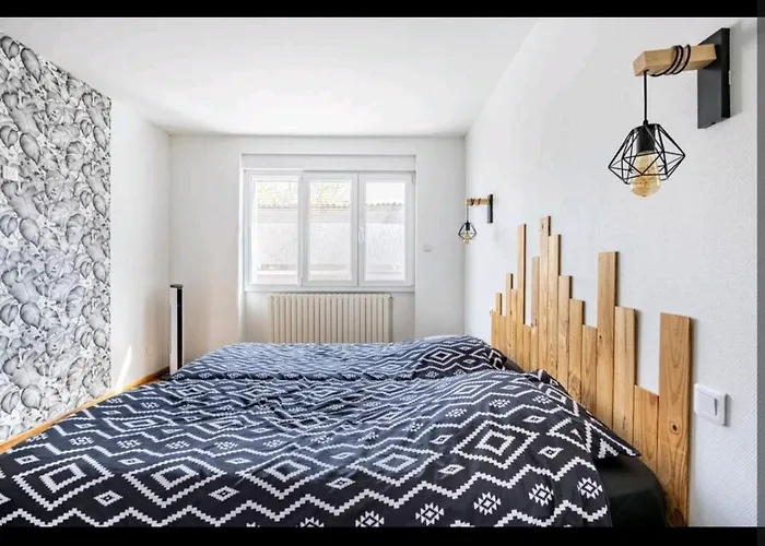 Maison Tout Confort Avec 2 Appartements Separes Ou Associes , Salle De Jeux Et Grande Terrasse Apartment